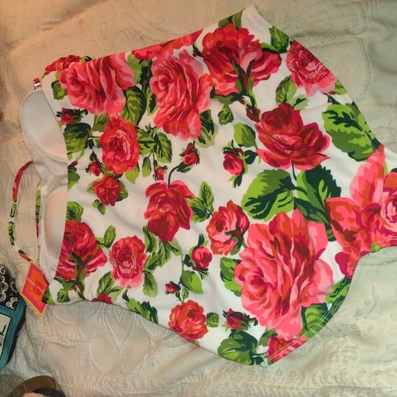 NWT size large Women's ISAAC MIZRAHI  one piece red and green bathing suit - Picture 3 of 9